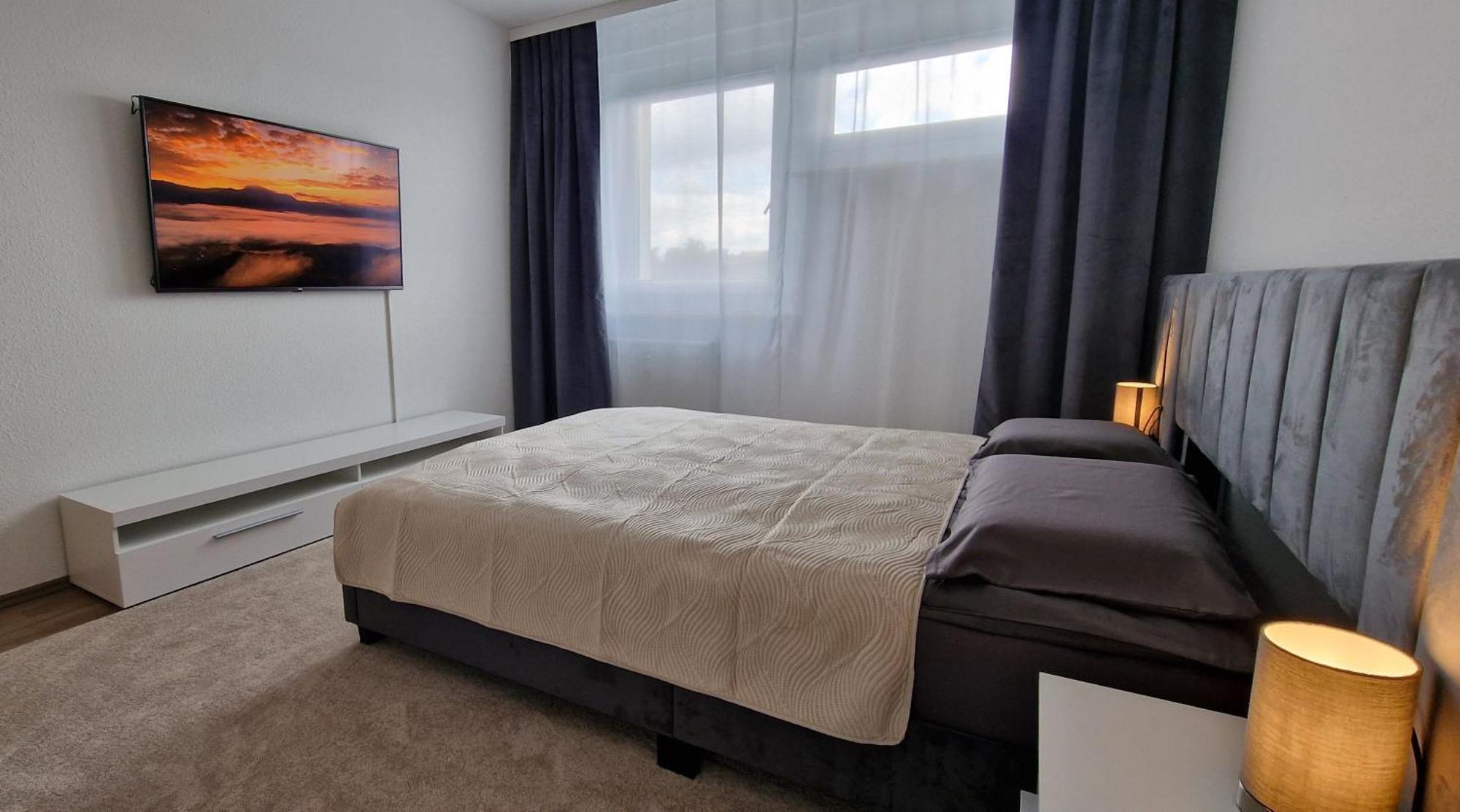 קמניץ 2 Bedroom Cityview Apartment Ps5-Qled Tv-Parking מראה חיצוני תמונה