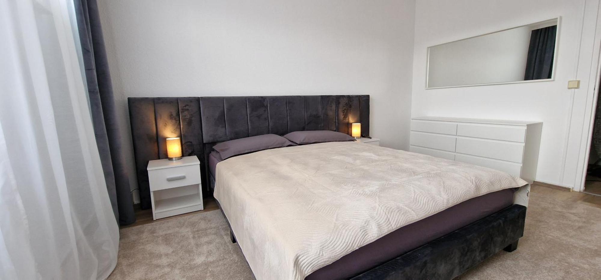 קמניץ 2 Bedroom Cityview Apartment Ps5-Qled Tv-Parking מראה חיצוני תמונה